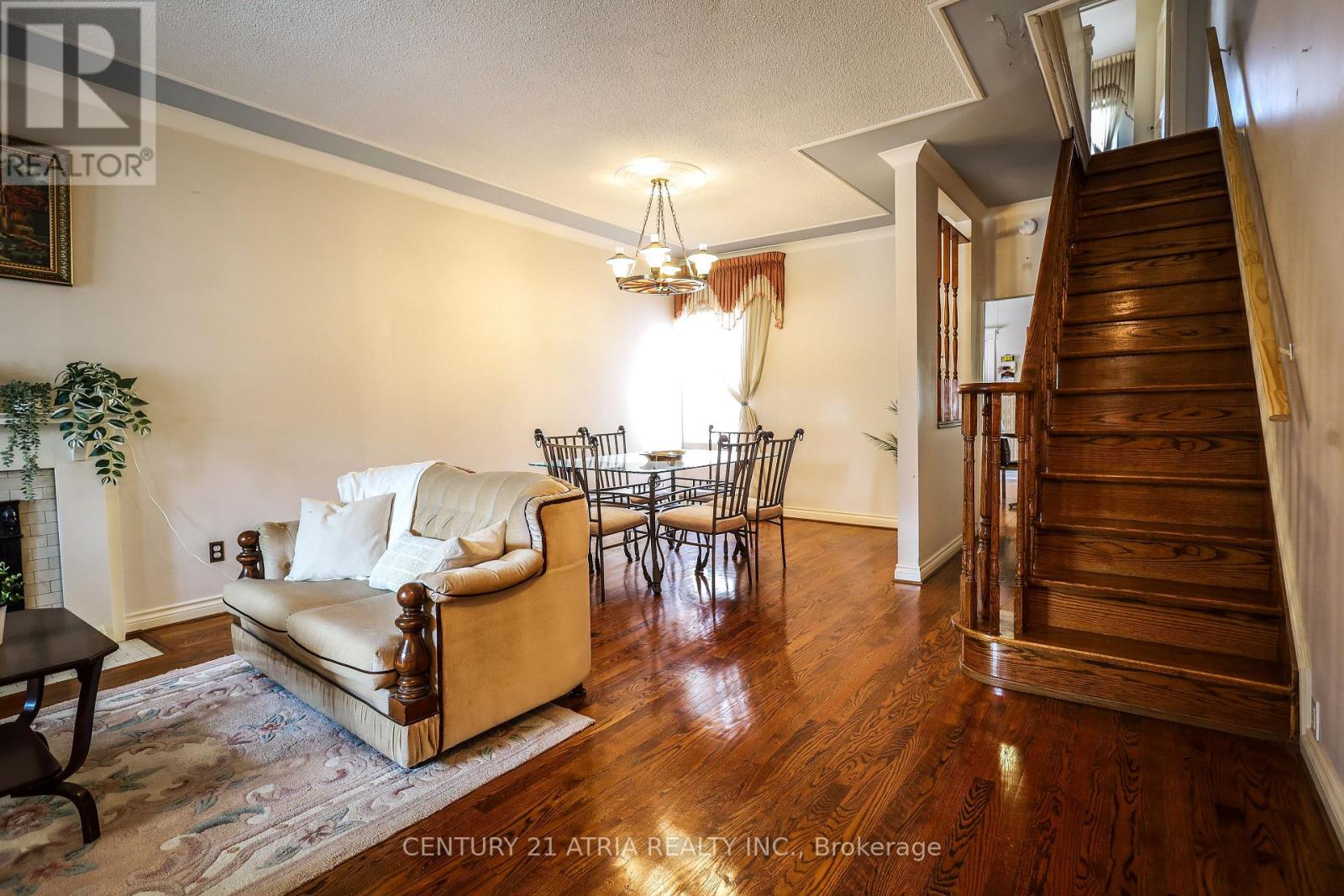 869 Pape Avenue E, Toronto (Danforth Village-East York), Ontario  M4K 3T7 - Photo 8 - E12292620