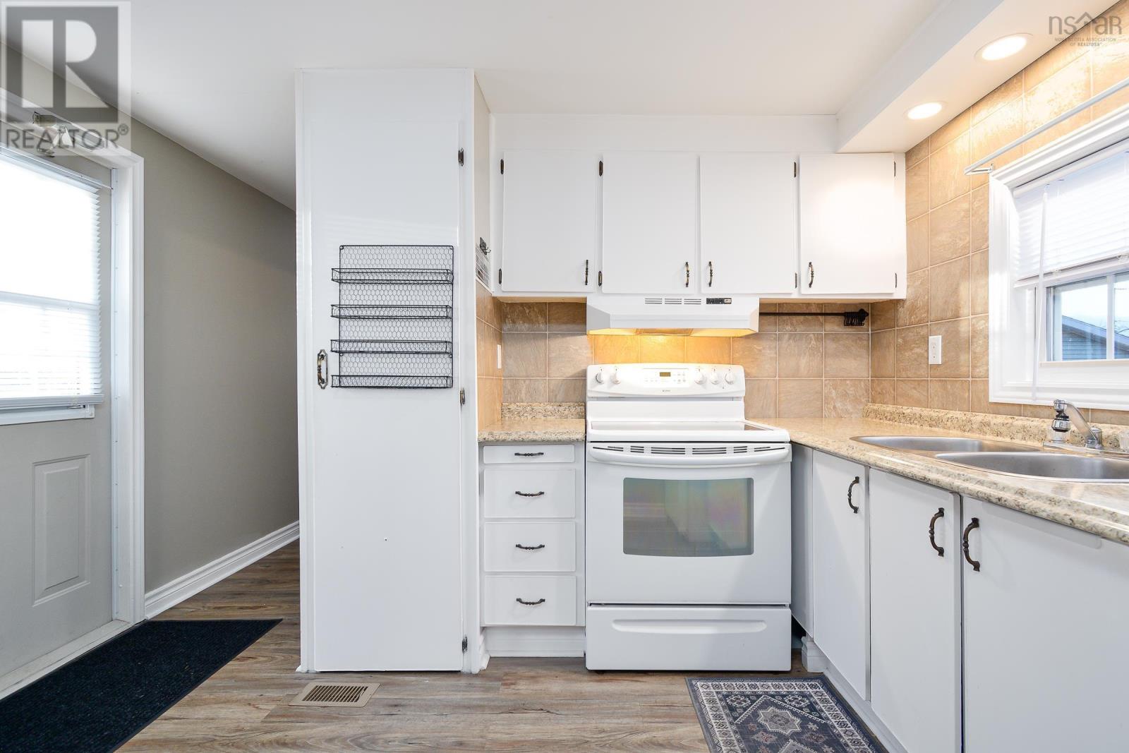 104 Butts Street, Sydney Mines, Nova Scotia  B1V 1N5 - Photo 18 - 202512625
