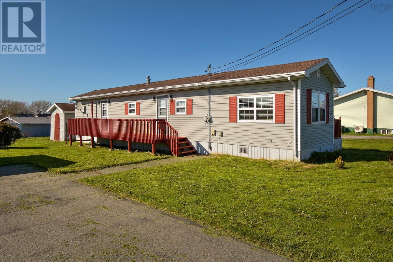 104 Butts Street, Sydney Mines, Nova Scotia  B1V 1N5 - Photo 2 - 202512625
