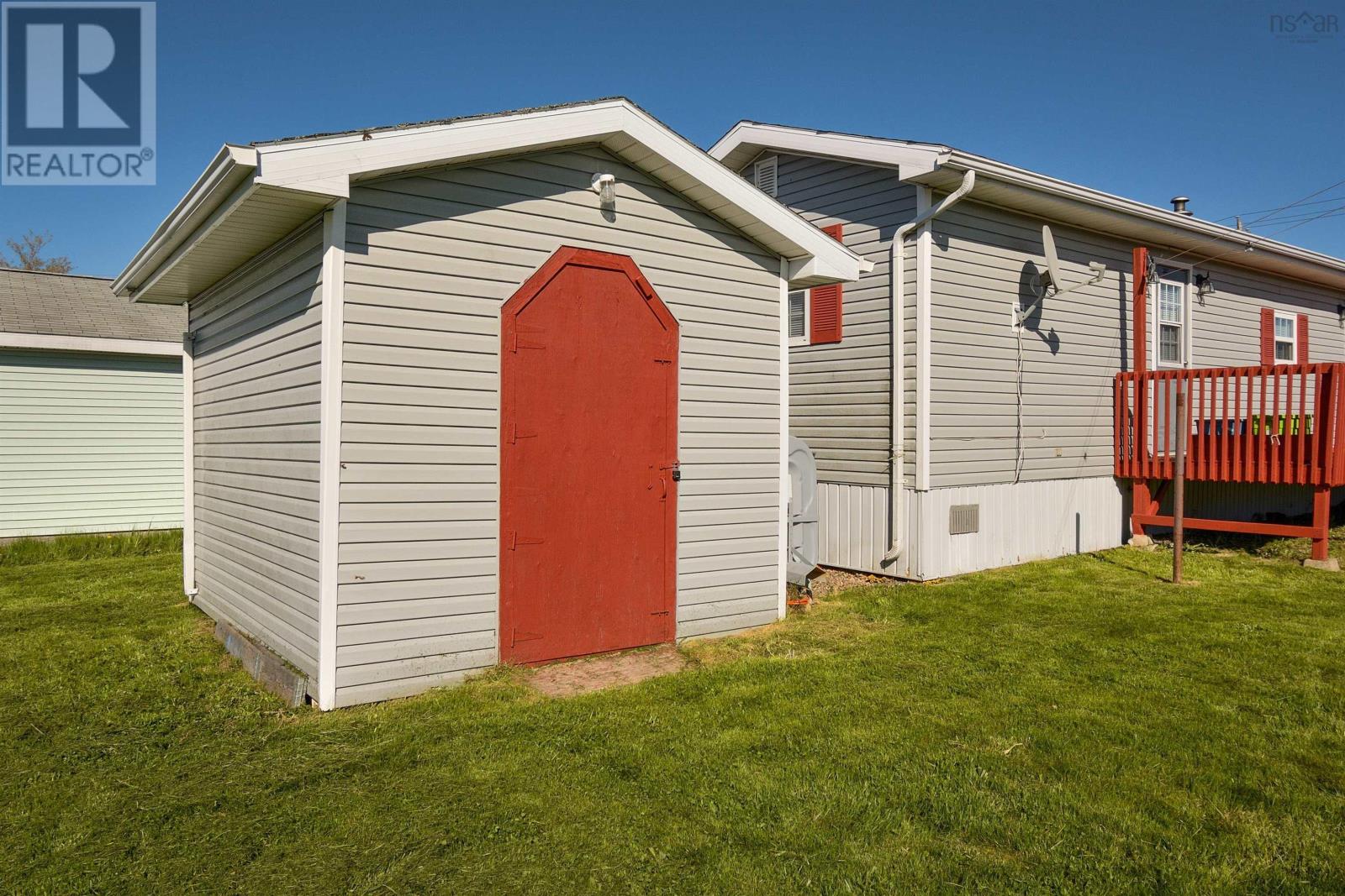 104 Butts Street, Sydney Mines, Nova Scotia  B1V 1N5 - Photo 31 - 202512625