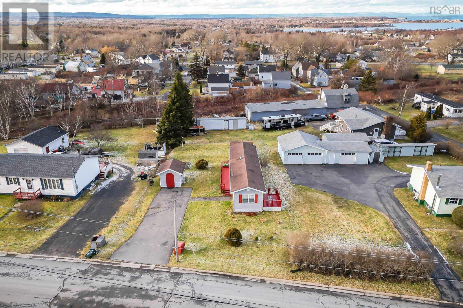 104 Butts Street, Sydney Mines, Nova Scotia  B1V 1N5 - Photo 39 - 202512625