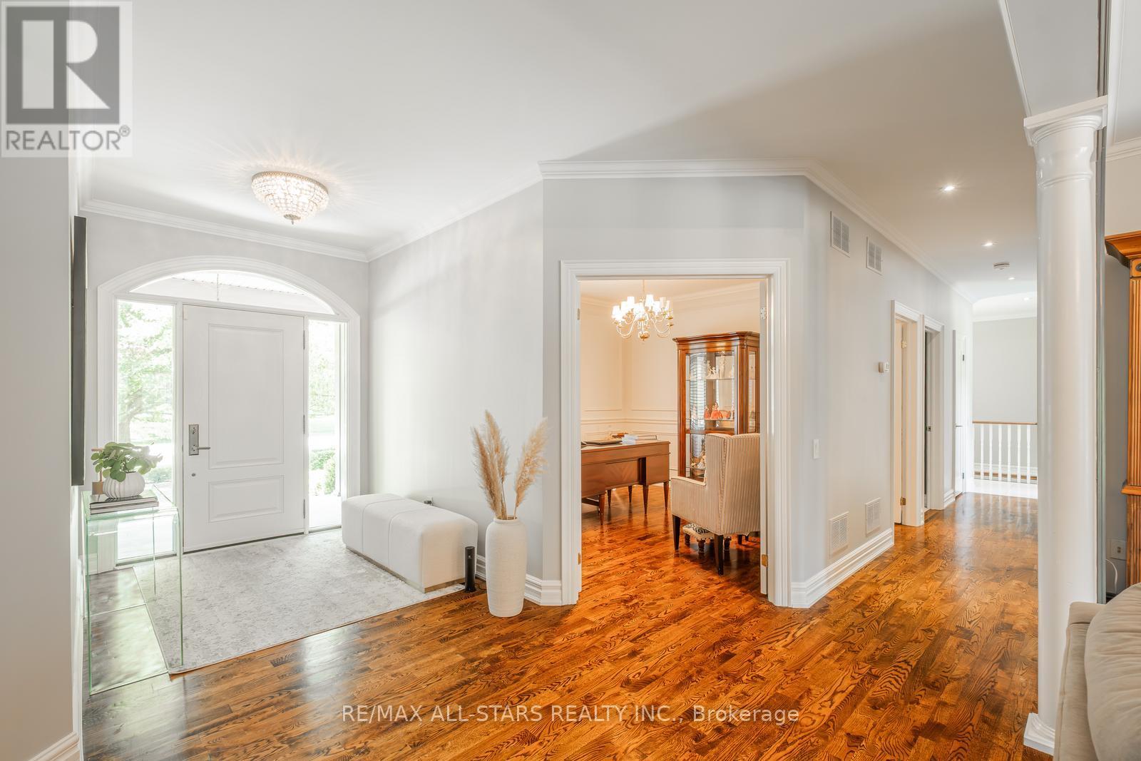 2 Robert Gray Road, Whitchurch-Stouffville (Ballantrae), Ontario  L4A 1M4 - Photo 10 - N12292624
