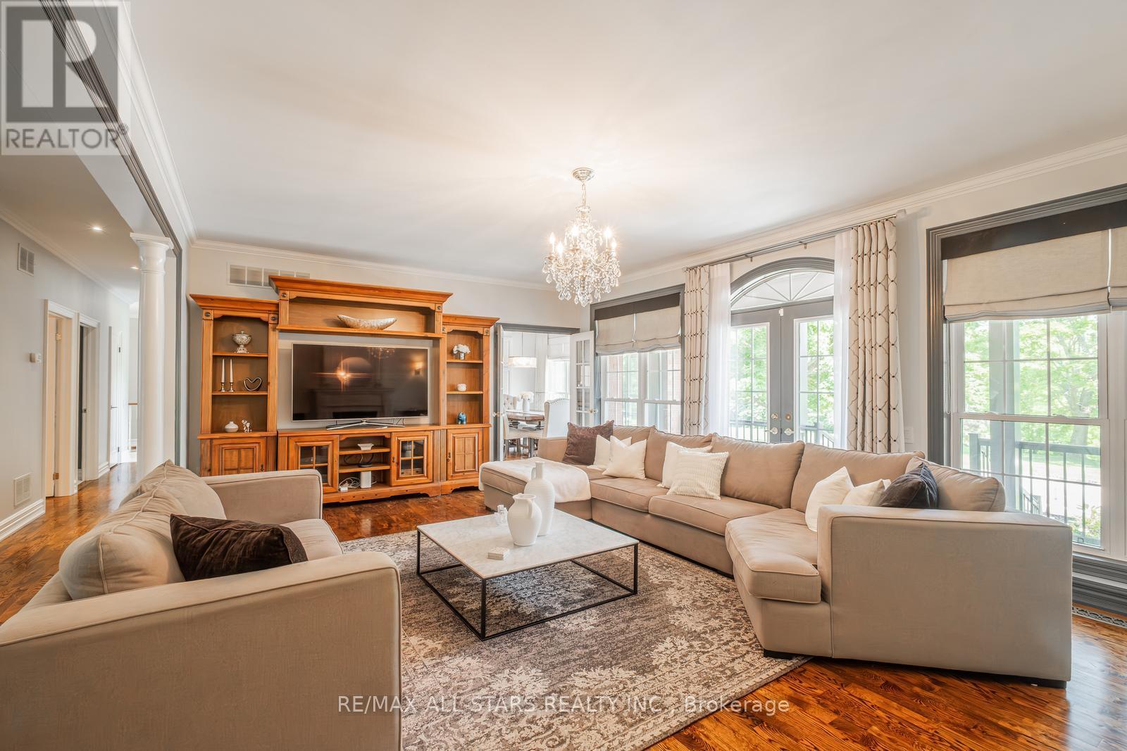 2 Robert Gray Road, Whitchurch-Stouffville (Ballantrae), Ontario  L4A 1M4 - Photo 15 - N12292624