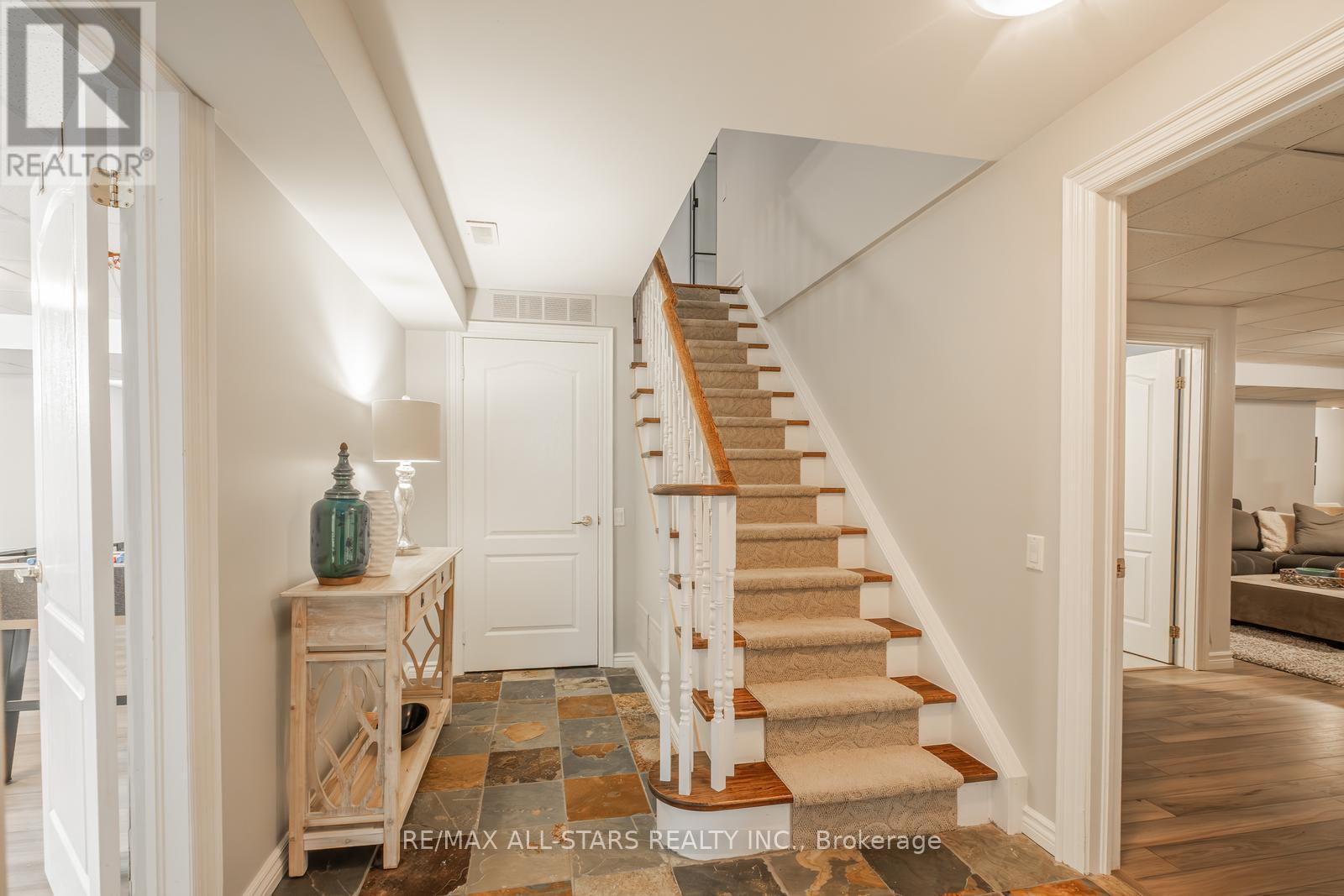 2 Robert Gray Road, Whitchurch-Stouffville (Ballantrae), Ontario  L4A 1M4 - Photo 34 - N12292624