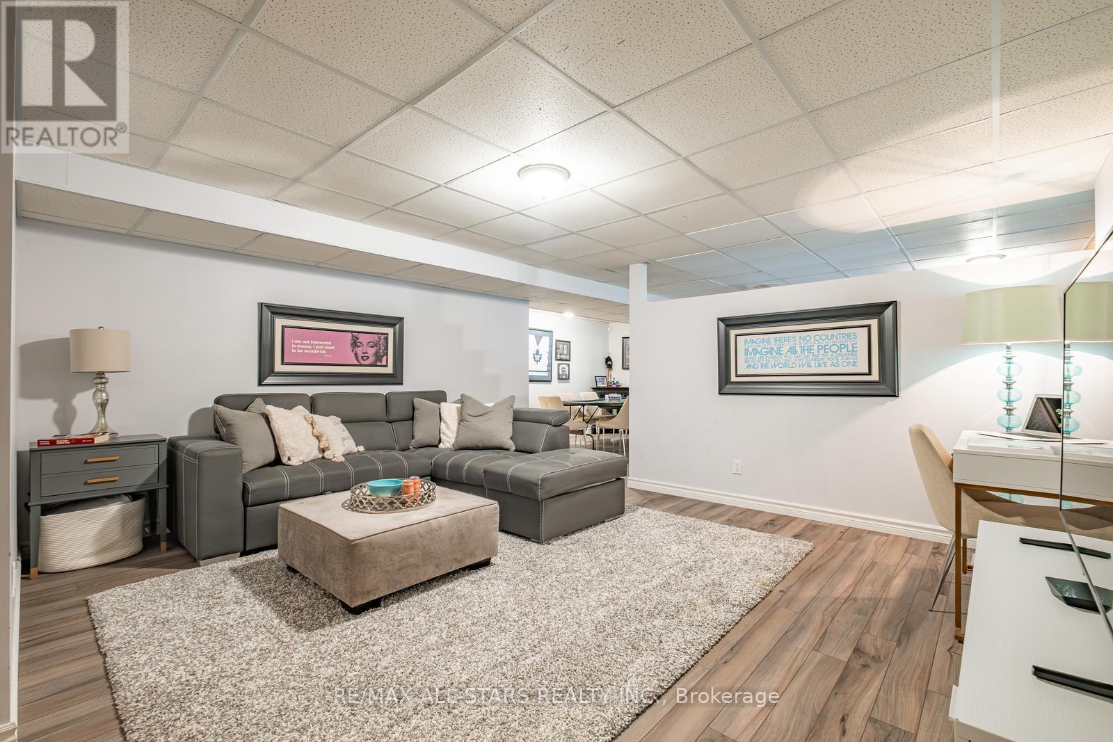 2 Robert Gray Road, Whitchurch-Stouffville (Ballantrae), Ontario  L4A 1M4 - Photo 35 - N12292624