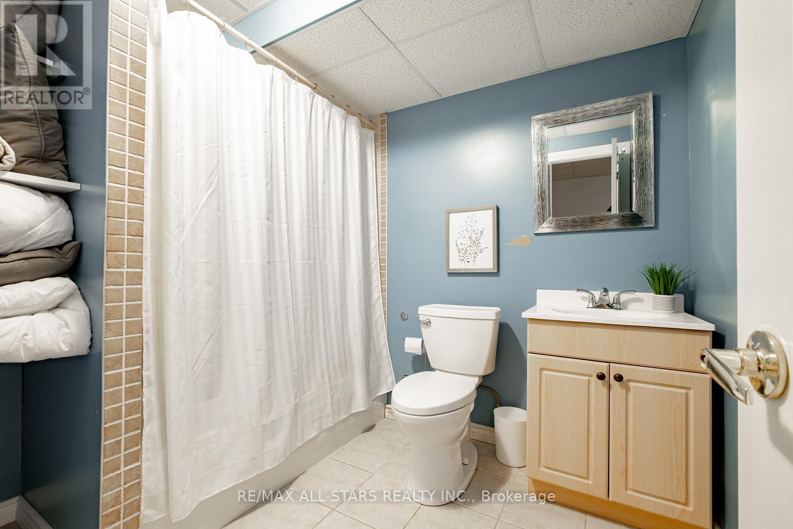 2 Robert Gray Road, Whitchurch-Stouffville (Ballantrae), Ontario  L4A 1M4 - Photo 41 - N12292624