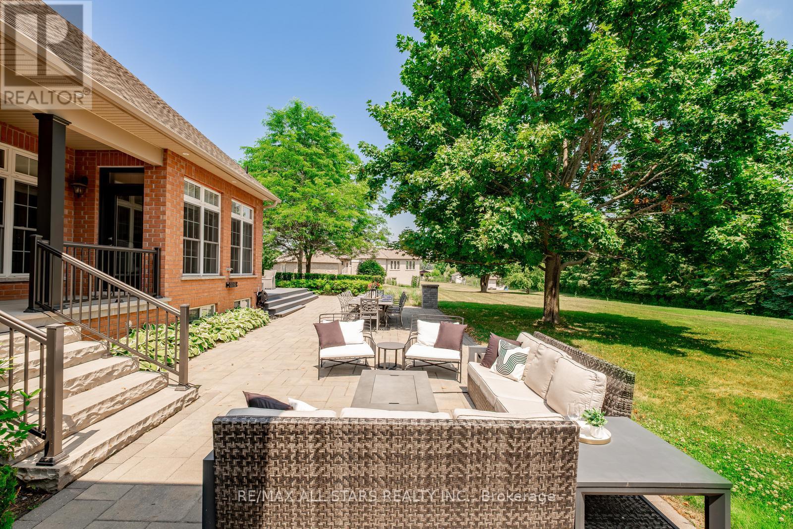 2 Robert Gray Road, Whitchurch-Stouffville (Ballantrae), Ontario  L4A 1M4 - Photo 46 - N12292624