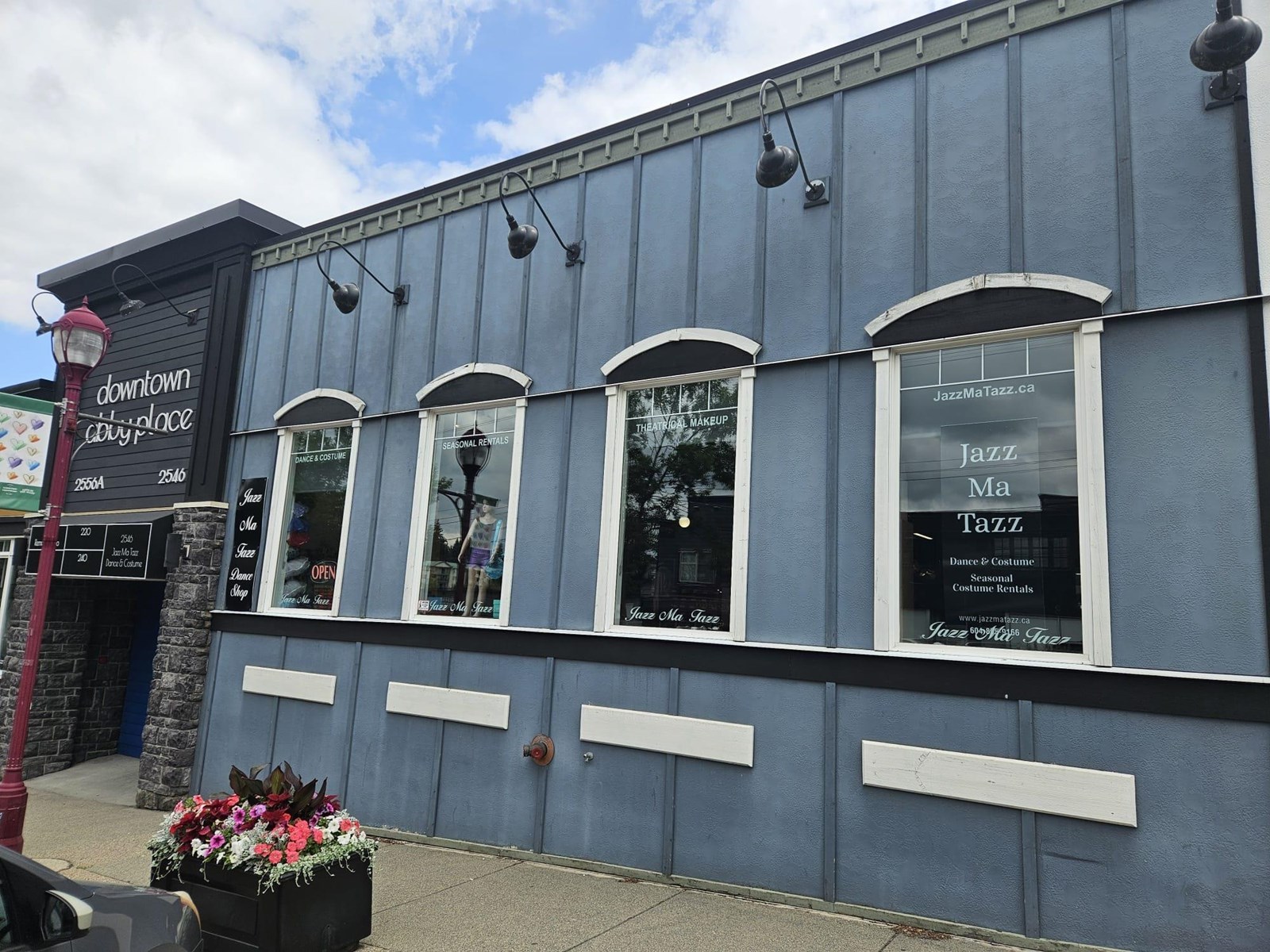 2546 MONTROSE AVENUE, Abbotsford, British Columbia