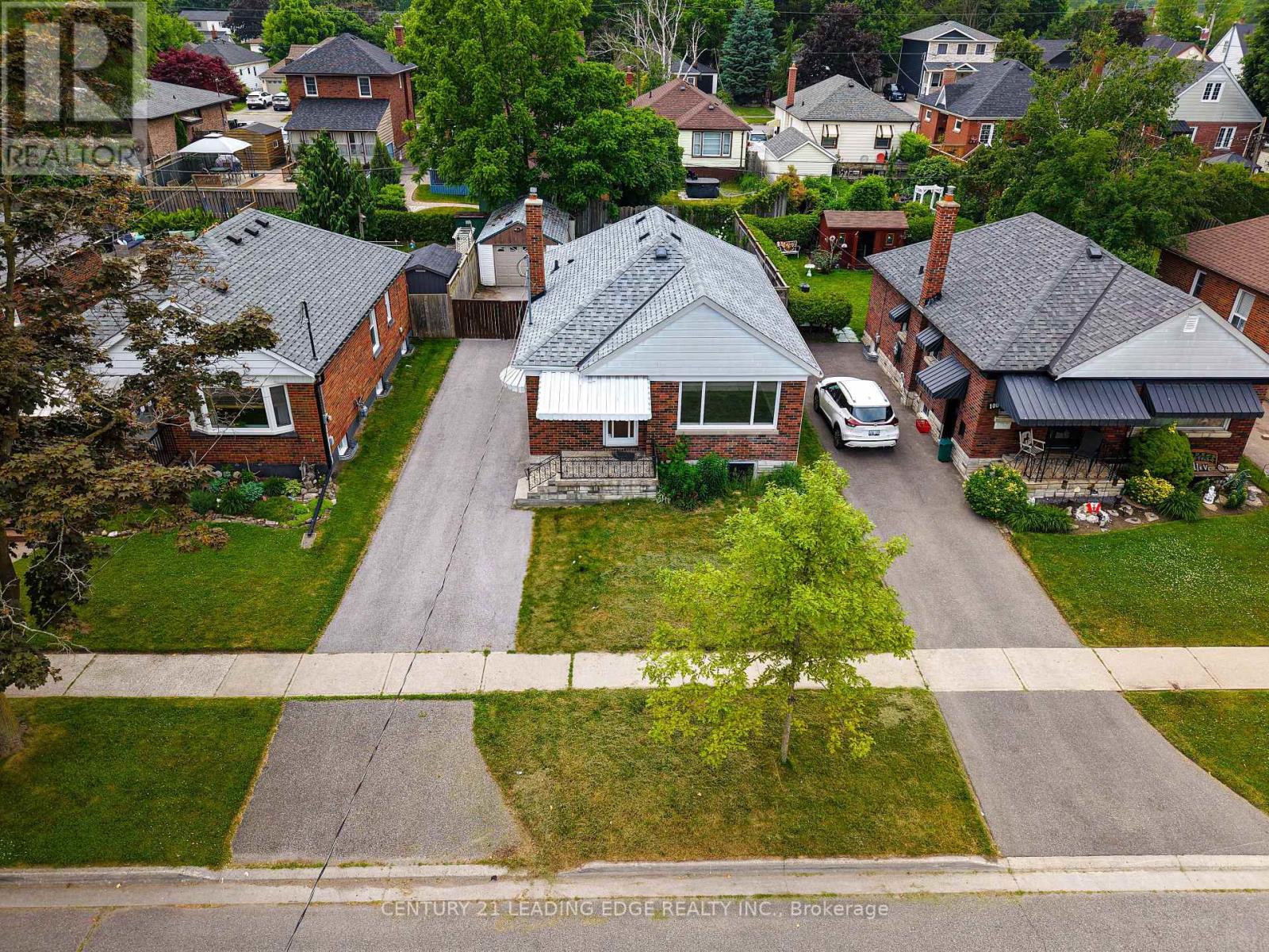 96 Oakes Avenue, Oshawa, Ontario  L1G 6C6 - Photo 6 - E12292683
