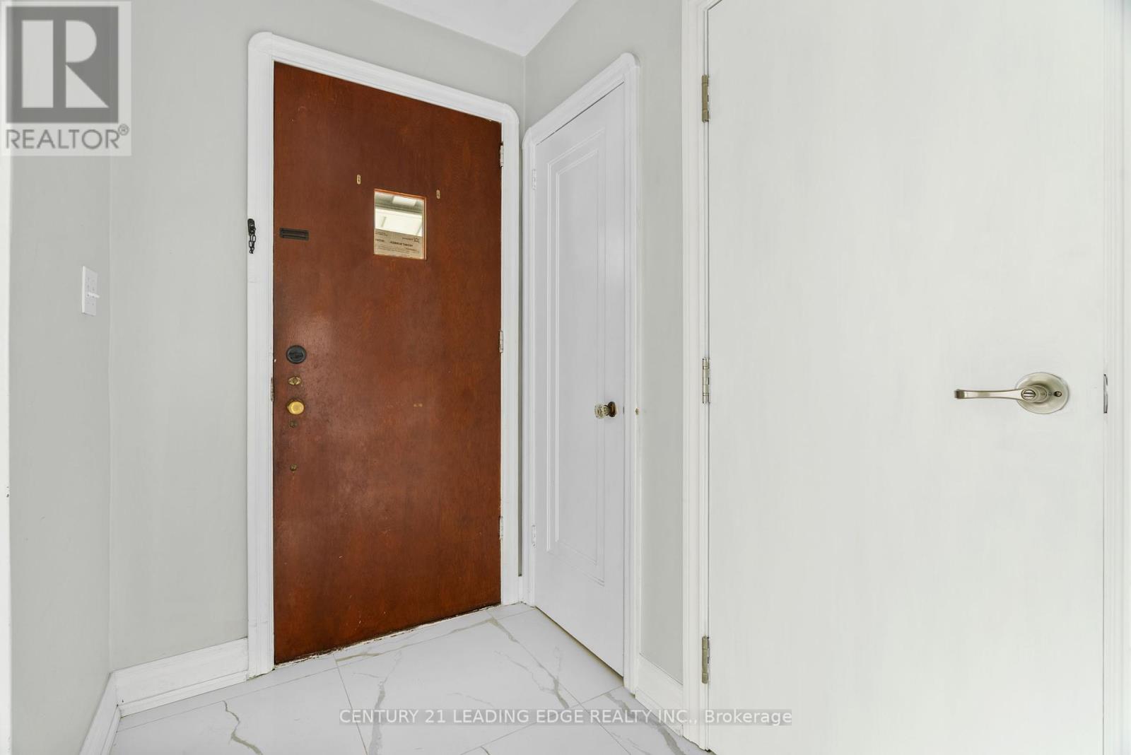 96 Oakes Avenue, Oshawa, Ontario  L1G 6C6 - Photo 7 - E12292683