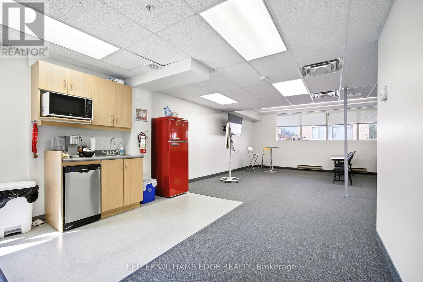 201 - 2100 Bloor Street W, Toronto, Ontario  M6S 1M7 - Photo 3 - W12292633