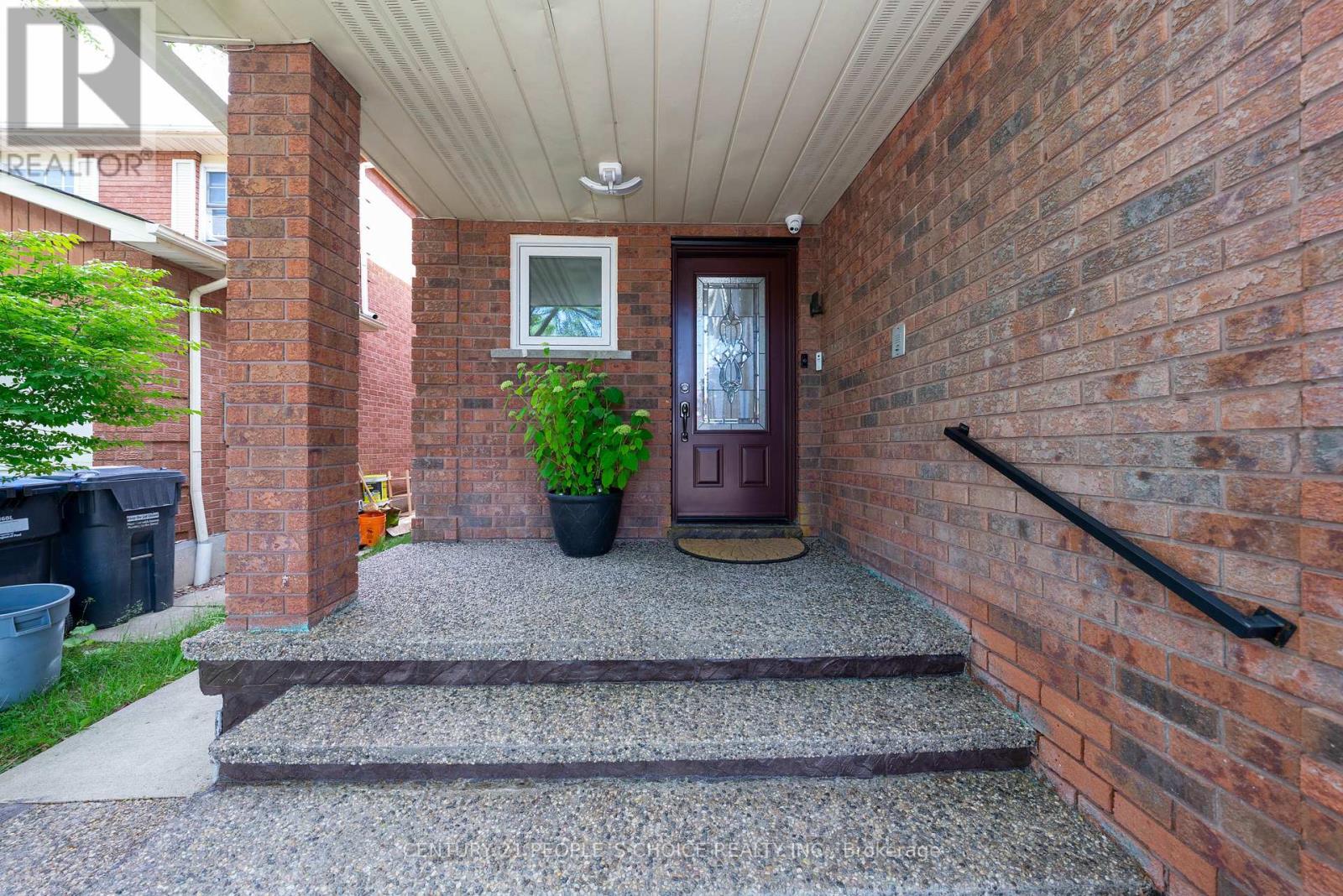 Property at 32 PAYTON CRESCENT image 2