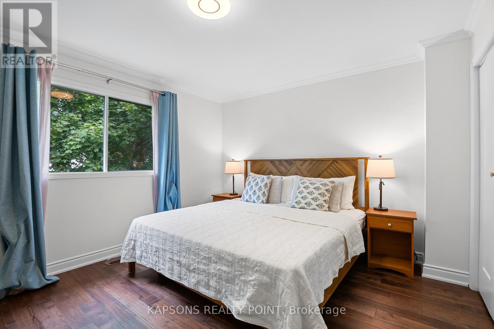 1255 Woodhill Court, Mississauga, Ontario  L5E 3H2 - Photo 31 - W12292438