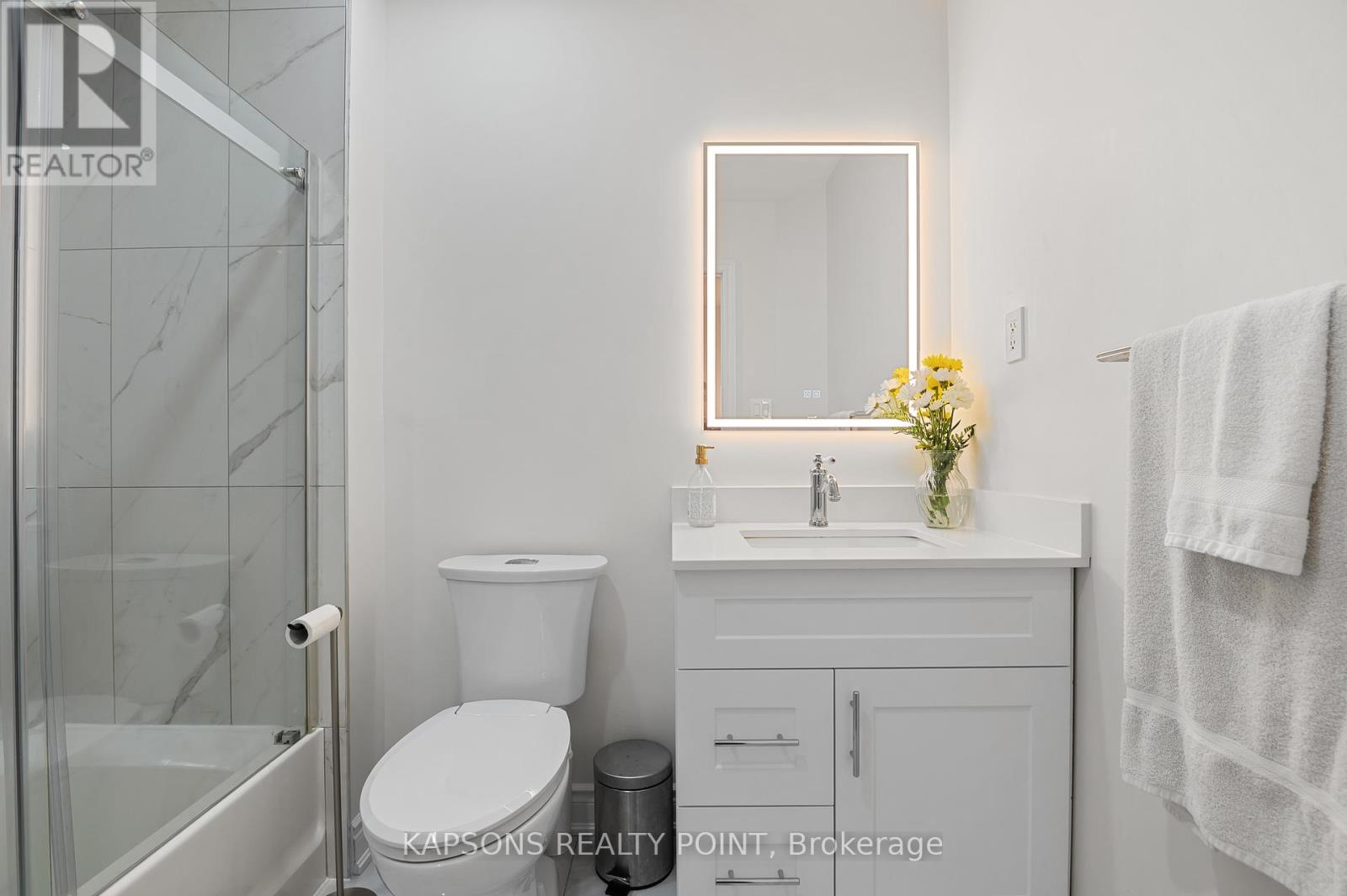 1255 Woodhill Court, Mississauga, Ontario  L5E 3H2 - Photo 29 - W12292438