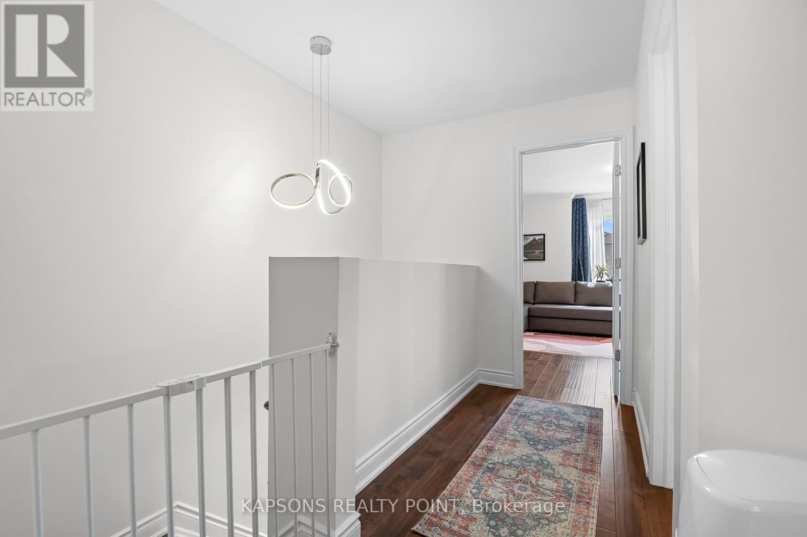 1255 Woodhill Court, Mississauga, Ontario  L5E 3H2 - Photo 25 - W12292438
