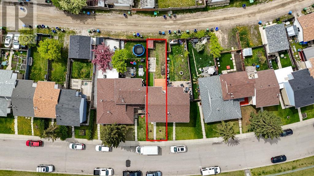 Property at 553 Abinger Road NE image 4