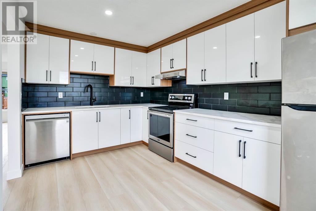 Property at 553 Abinger Road NE image 1
