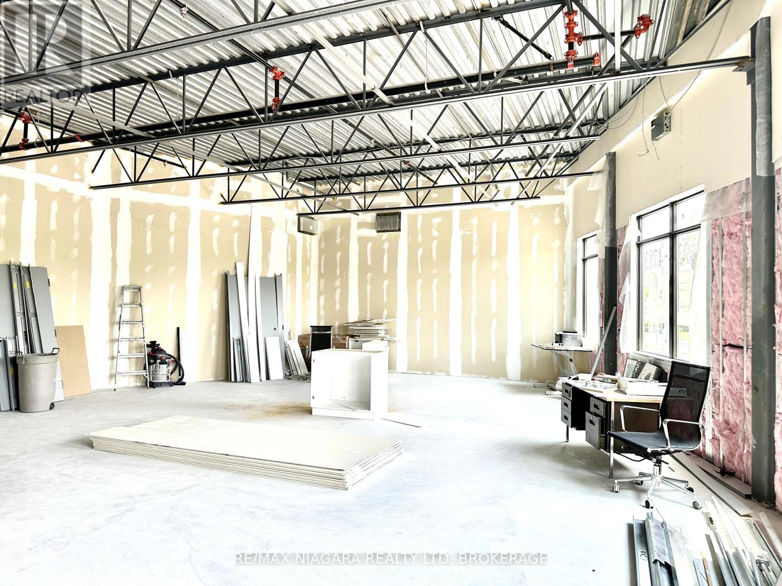 203 - 359 Carlton Street, St. Catharines, Ontario  L2N 1C2 - Photo 12 - X12292684