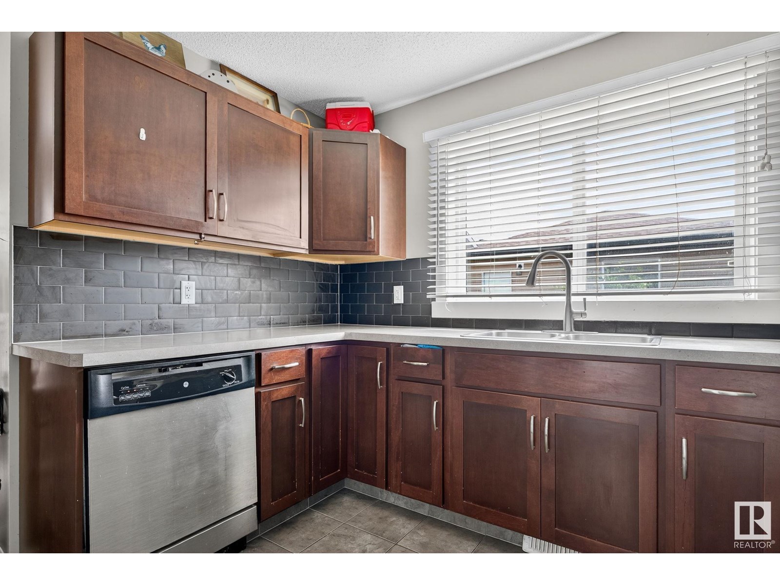 5135 1a Av Sw, Edmonton, Alberta  T6X 0X3 - Photo 4 - E4447375