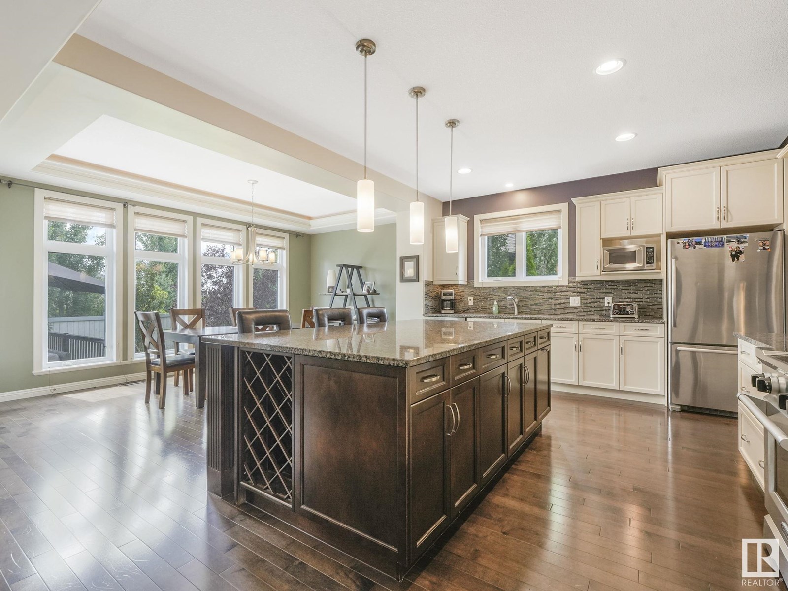 Property at 68 LACOMBE DR image 3