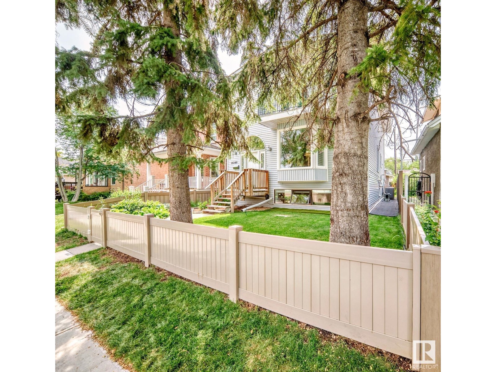11240 95a St Nw, Edmonton, Alberta  T5G 1N8 - Photo 1 - E4448414