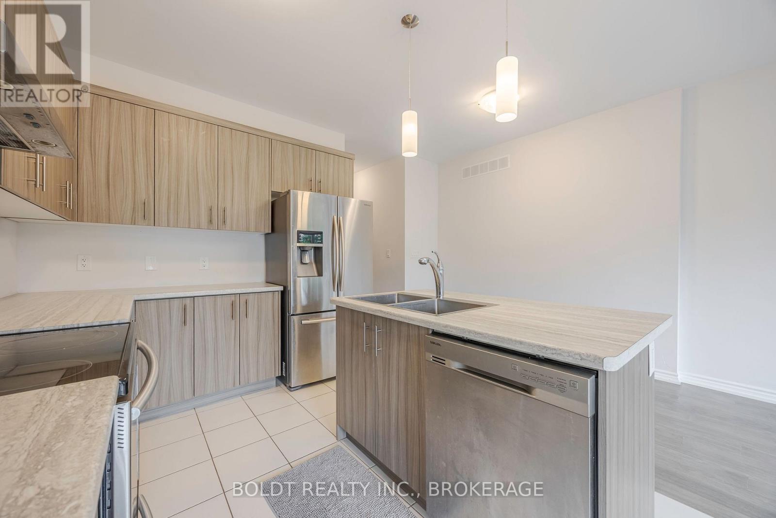 288 Louise Street, Welland, Ontario  L3B 0H8 - Photo 9 - X12272166