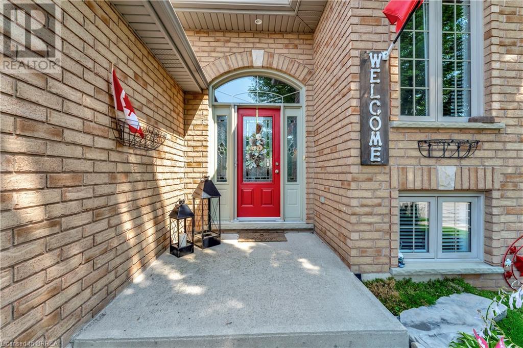 Property at 33 MANSFIELD Drive image 3