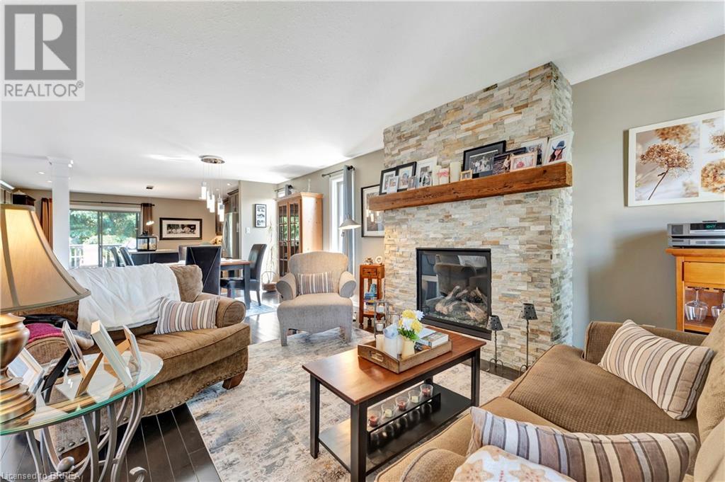 Property at 33 MANSFIELD Drive image 5