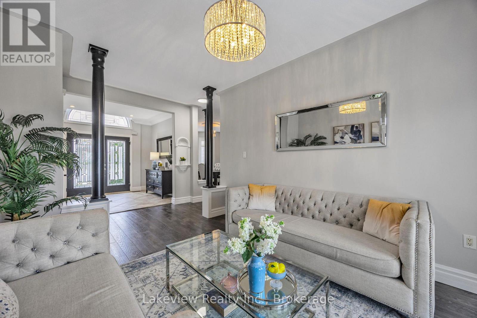 Property at 31 CLEOPATRA COURT image 4