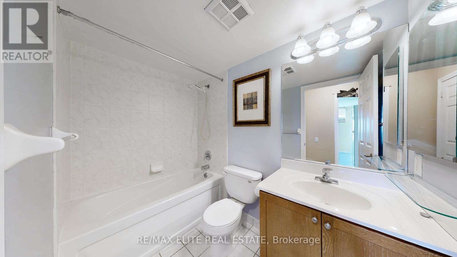 2401 - 61 Town Centre Court E, Toronto (Bendale), Ontario  M1P 5C5 - Photo 10 - E12292771