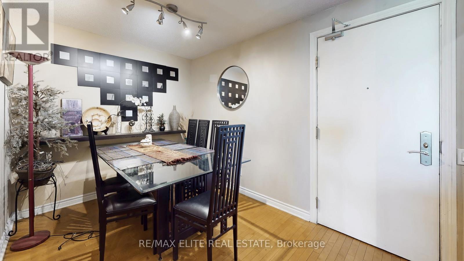 2401 - 61 Town Centre Court E, Toronto (Bendale), Ontario  M1P 5C5 - Photo 7 - E12292771