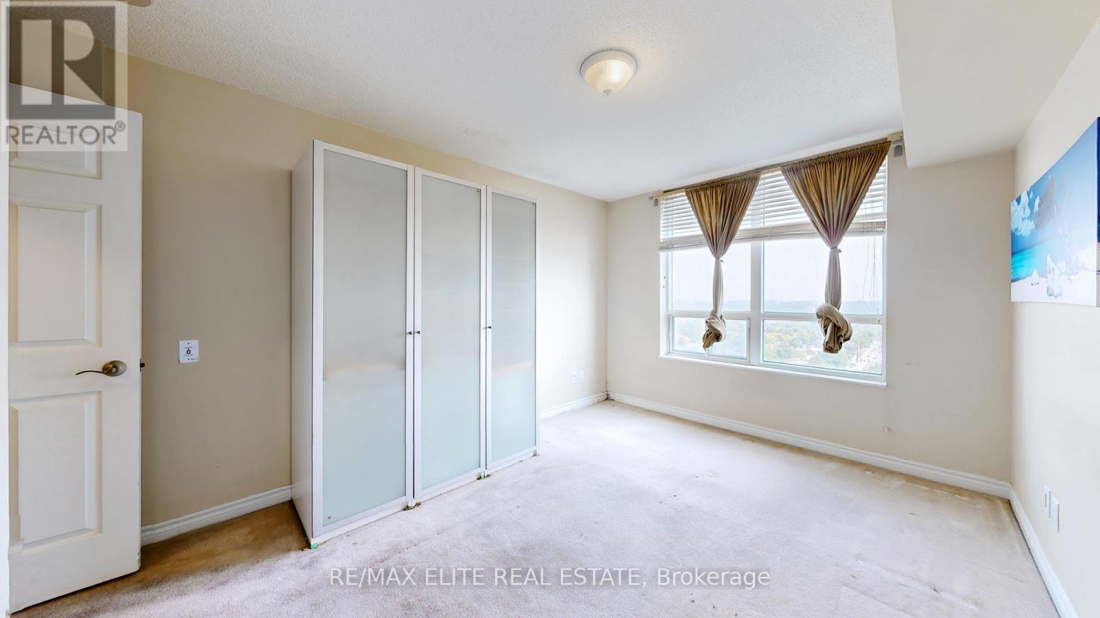 2401 - 61 Town Centre Court E, Toronto (Bendale), Ontario  M1P 5C5 - Photo 8 - E12292771