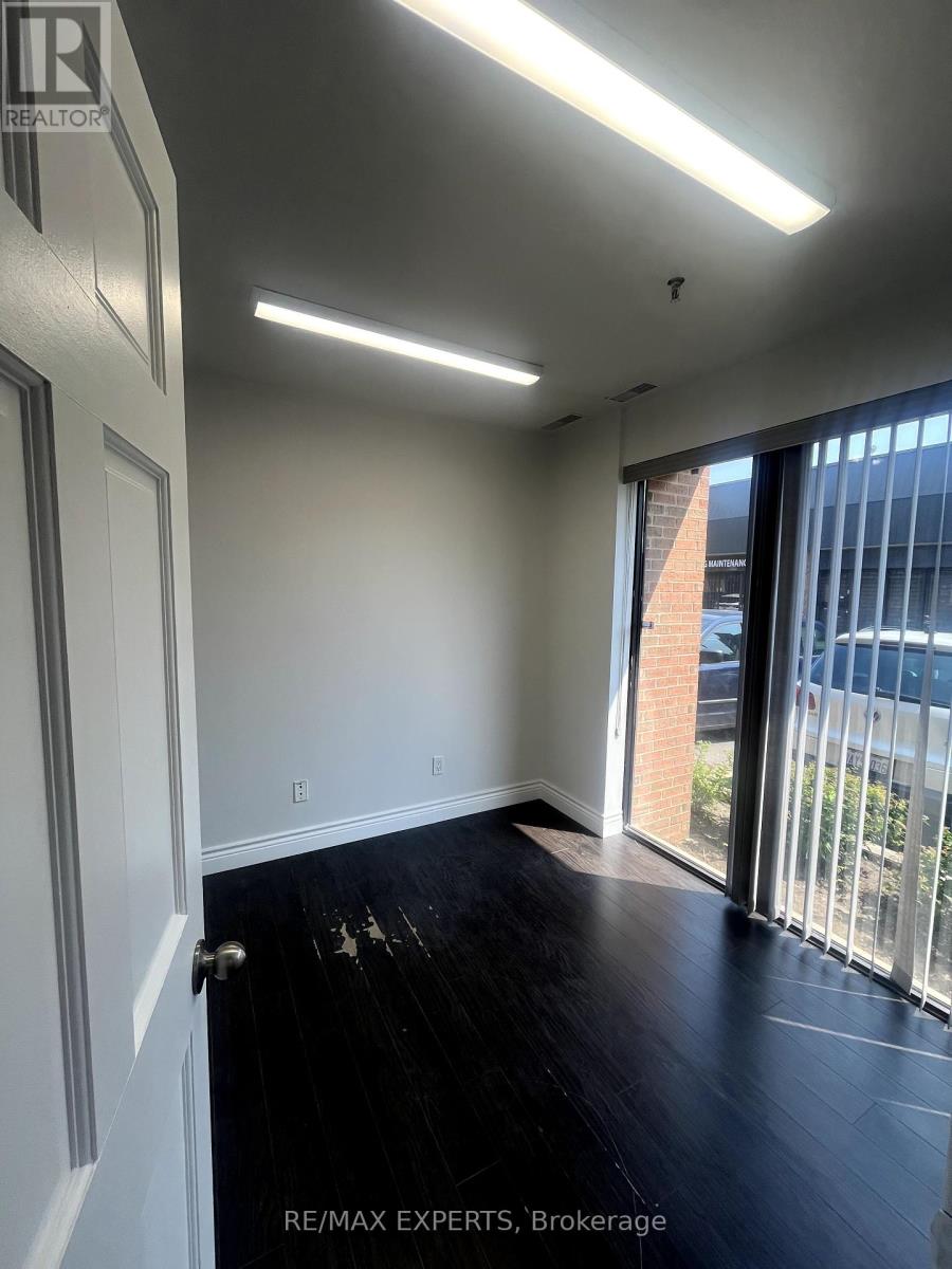 6 - 14 Steinway Boulevard, Toronto, Ontario  M9W 6M6 - Photo 3 - W12074026