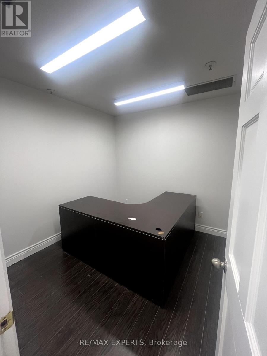 6 - 14 Steinway Boulevard, Toronto, Ontario  M9W 6M6 - Photo 4 - W12074026