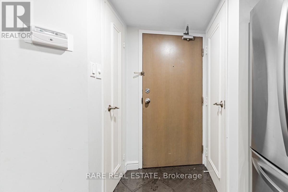 310 - 1001 Bay Street, Toronto, Ontario M5S 3A6 - Photo 2 - C12292618