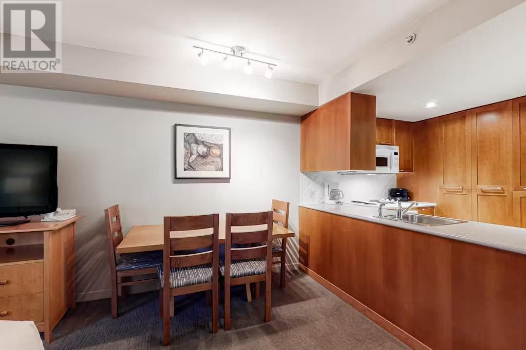 516 4295 Blackcomb Way, Whistler, British Columbia  V8E 0X2 - Photo 4 - R3028031