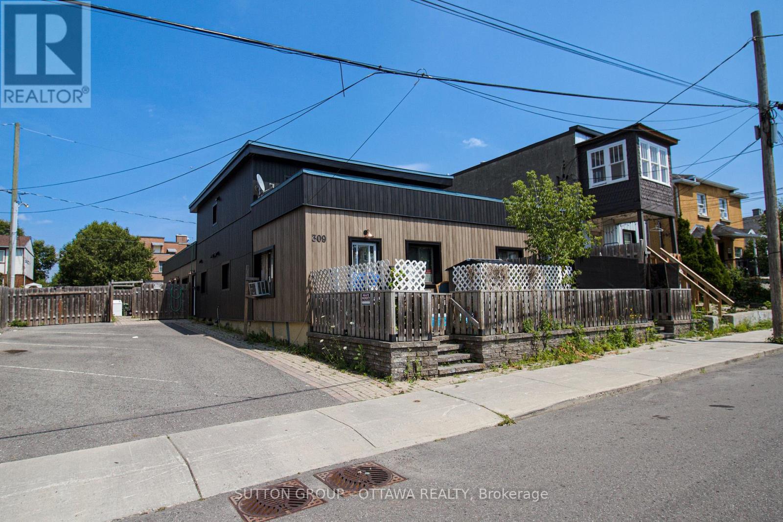 309 CYR AVENUE, Ottawa, Ontario