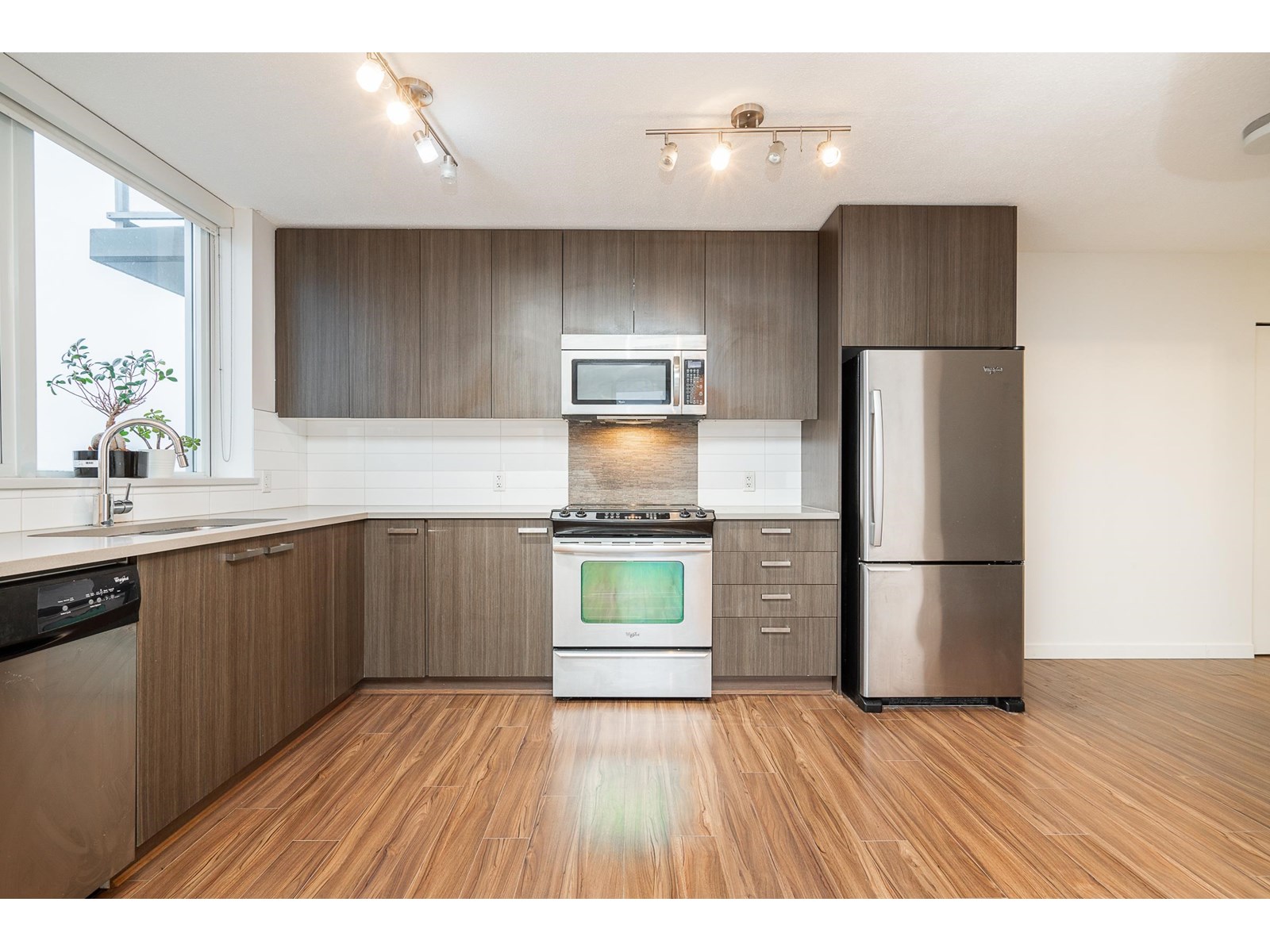 2709 13325 102a Avenue, Surrey, British Columbia  V3T 0J5 - Photo 2 - R3028390