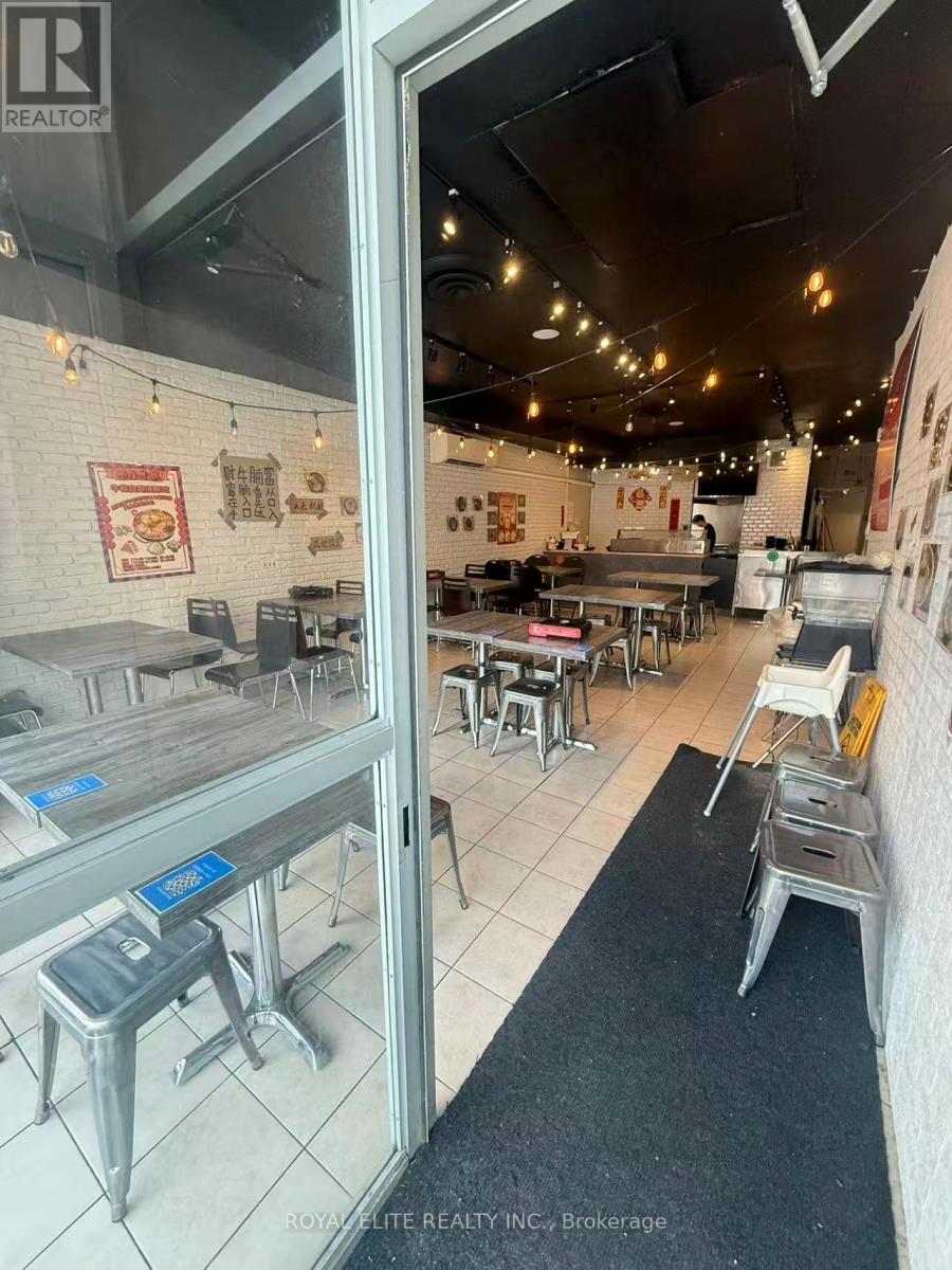 Property at 5929 YONGE STREET image 2
