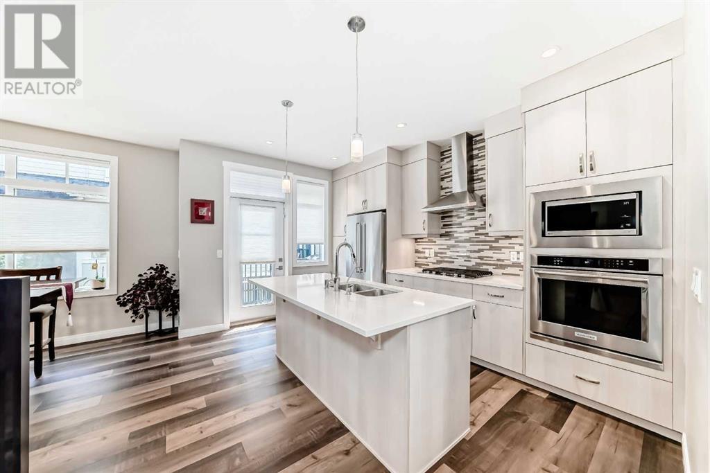 Property at 209 Wentworth Row SW image 5