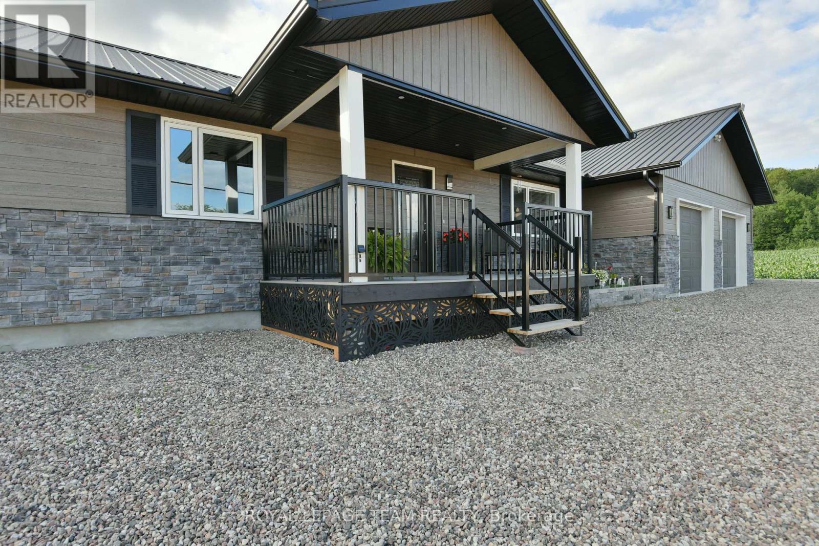 1016 Castleford Road, Horton, Ontario  K7V 3Z8 - Photo 3 - X12292838
