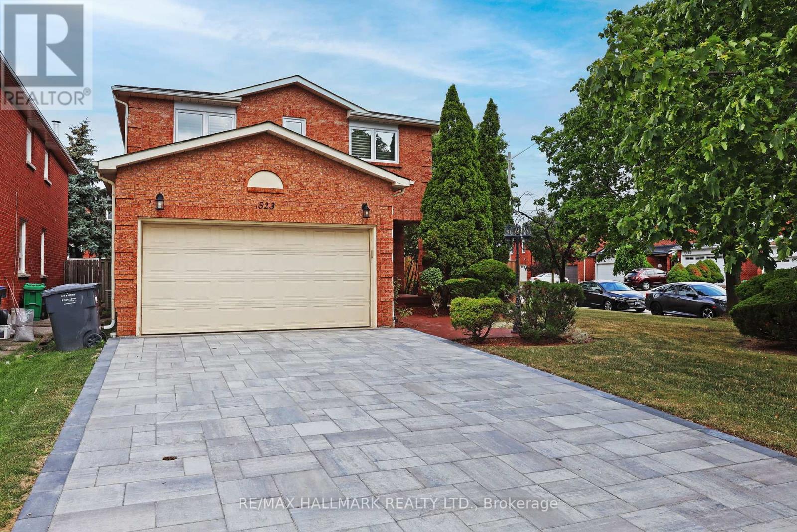 Property at 523 PETAWAWA CRESCENT image 1