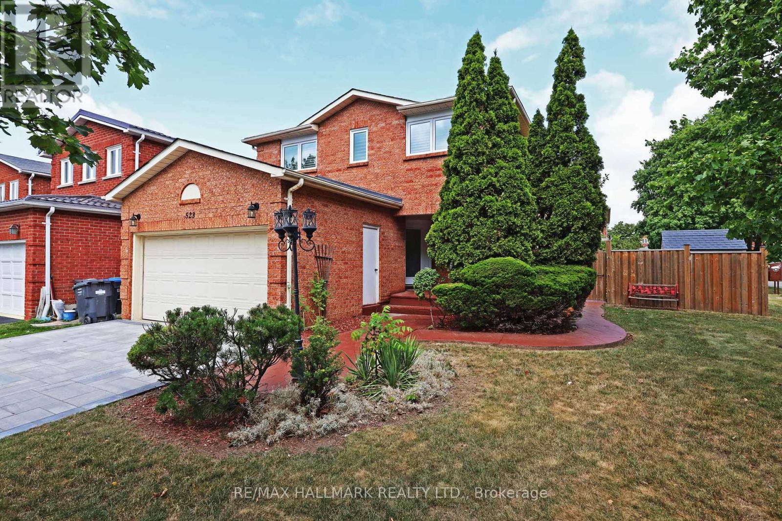 Property at 523 PETAWAWA CRESCENT image 2