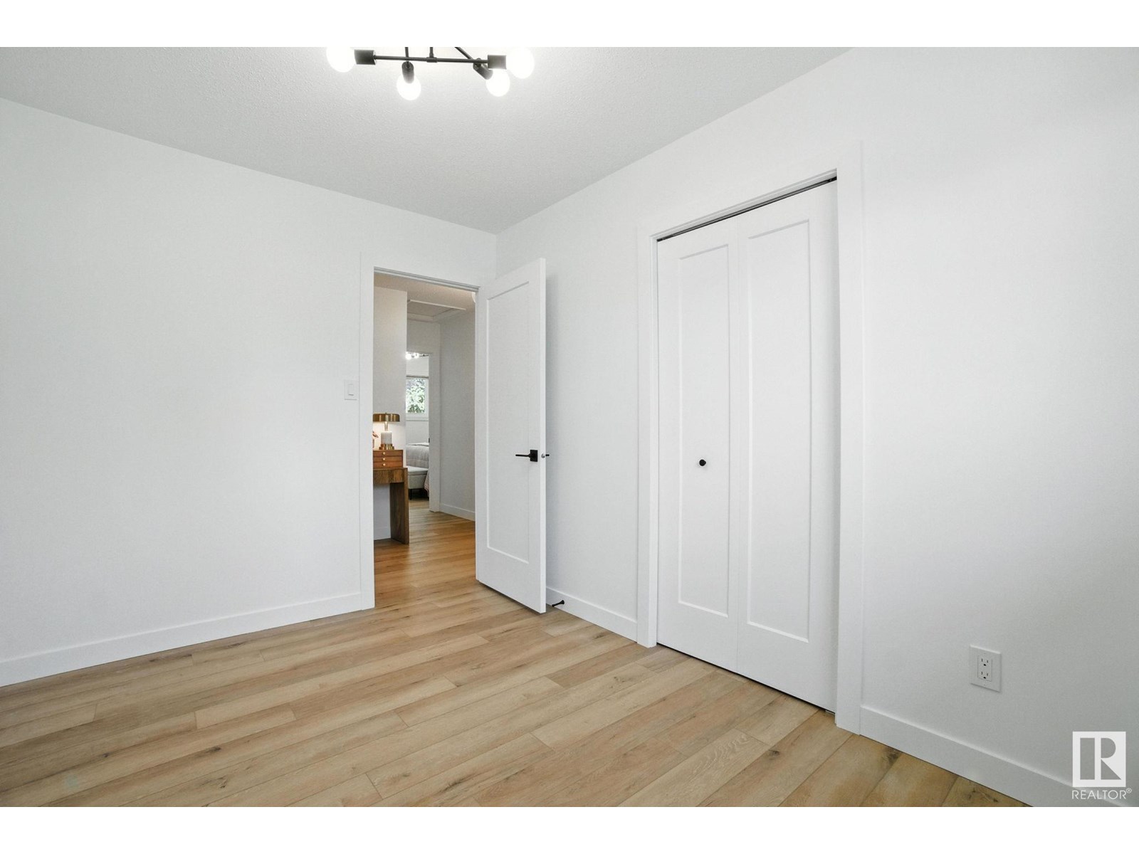 10419 36a Av Nw, Edmonton, Alberta  T6J 2H7 - Photo 29 - E4448443