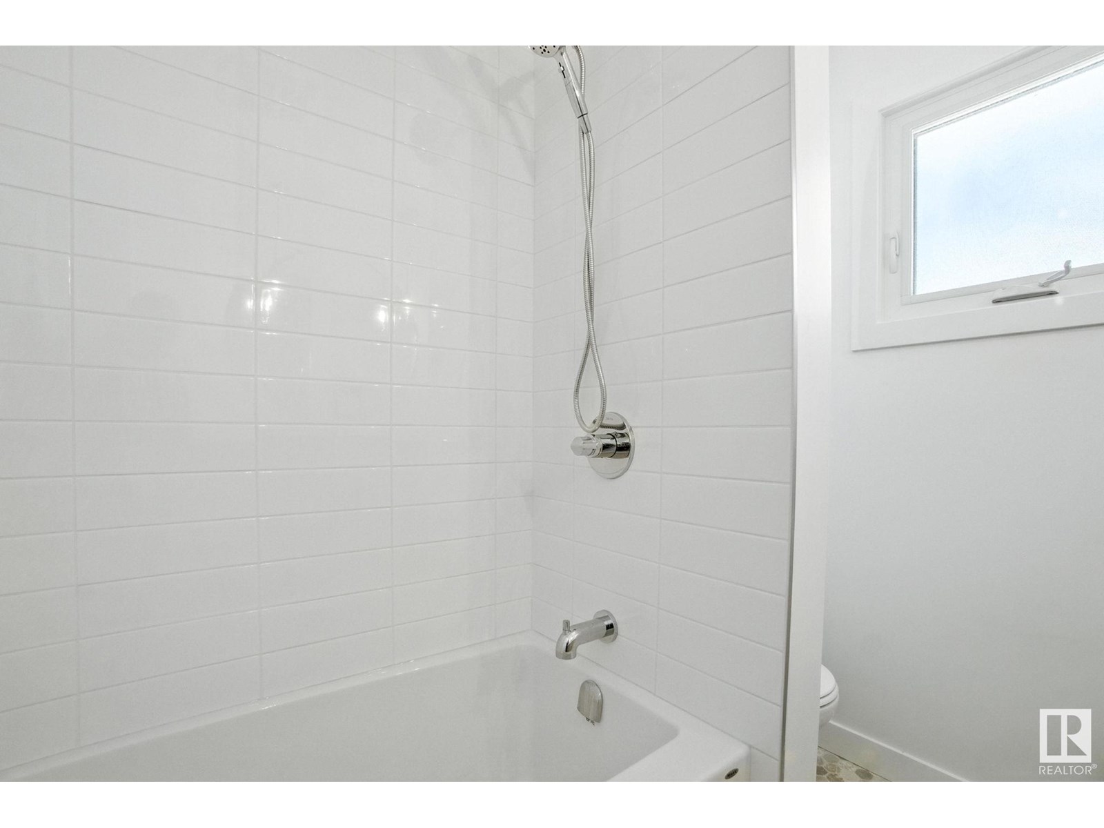 10419 36a Av Nw, Edmonton, Alberta  T6J 2H7 - Photo 26 - E4448443