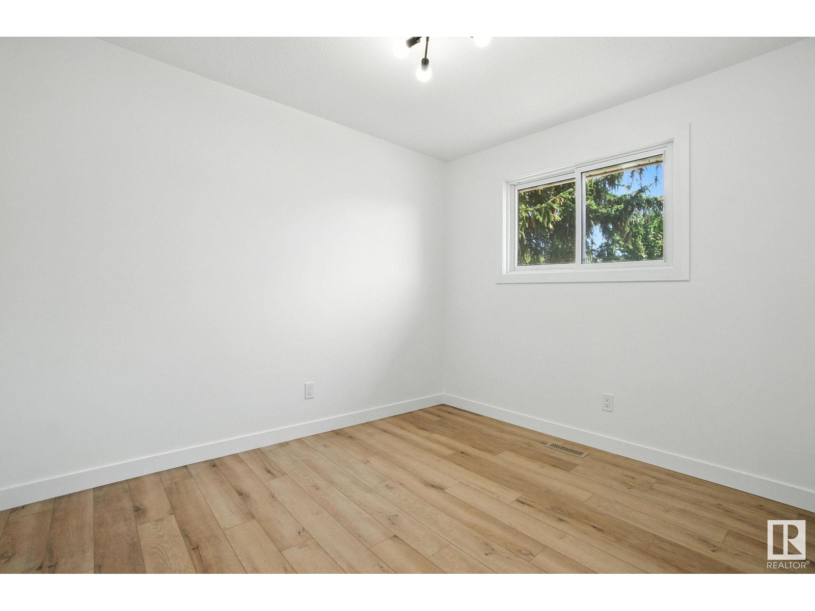 10419 36a Av Nw, Edmonton, Alberta  T6J 2H7 - Photo 22 - E4448443