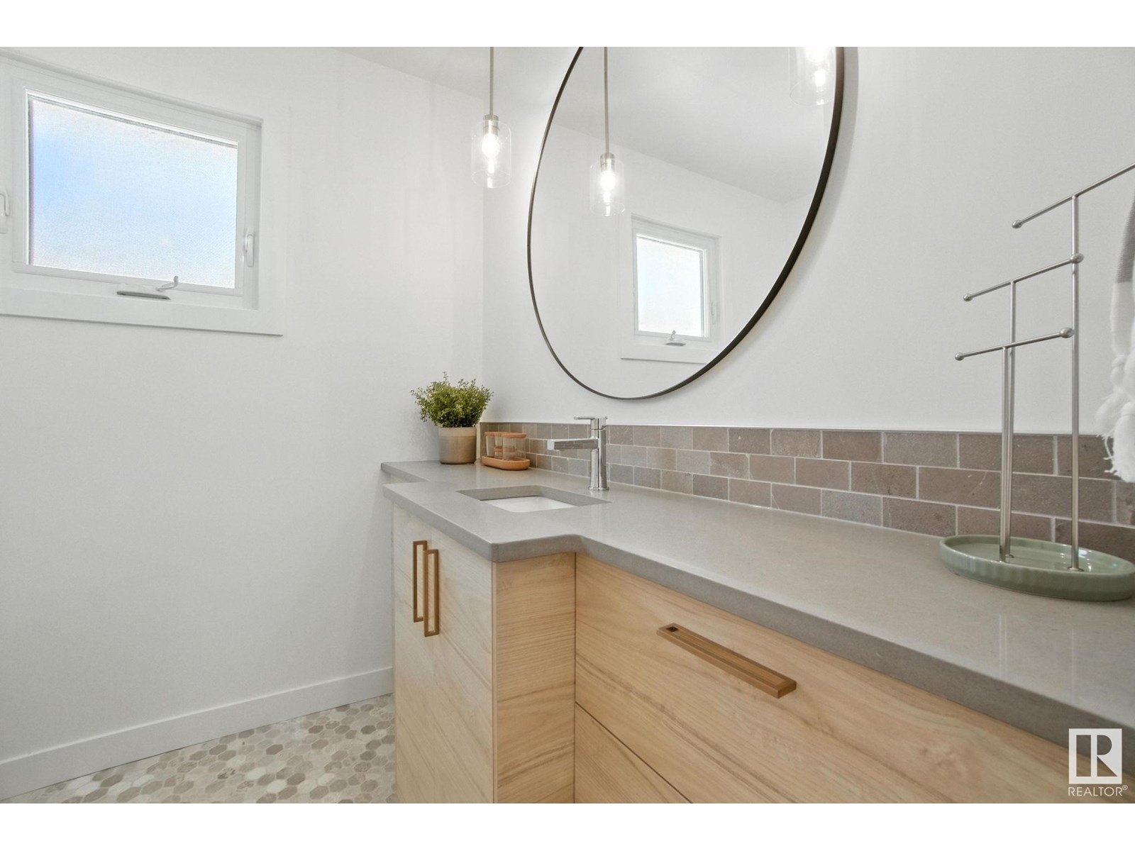10419 36a Av Nw, Edmonton, Alberta  T6J 2H7 - Photo 25 - E4448443
