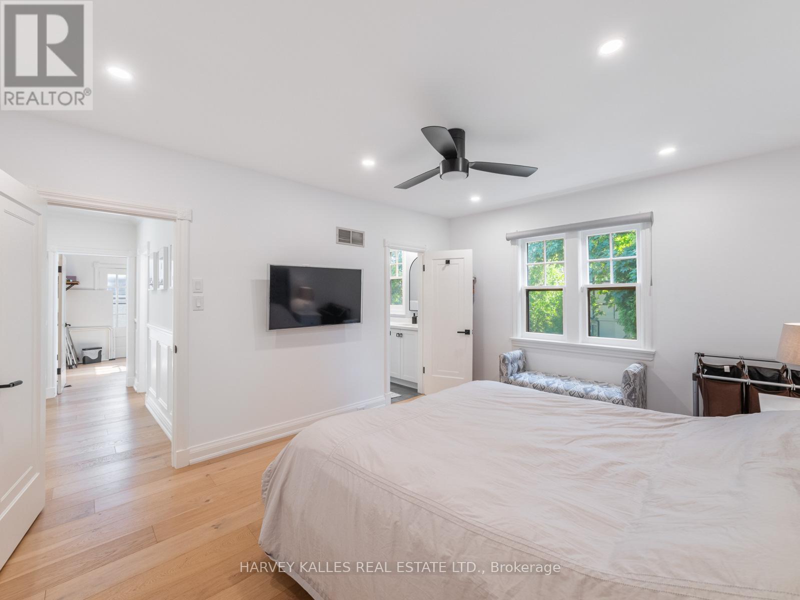6 Glenarden Road, Toronto (Forest Hill North), Ontario  M6C 3J7 - Photo 18 - C12292920