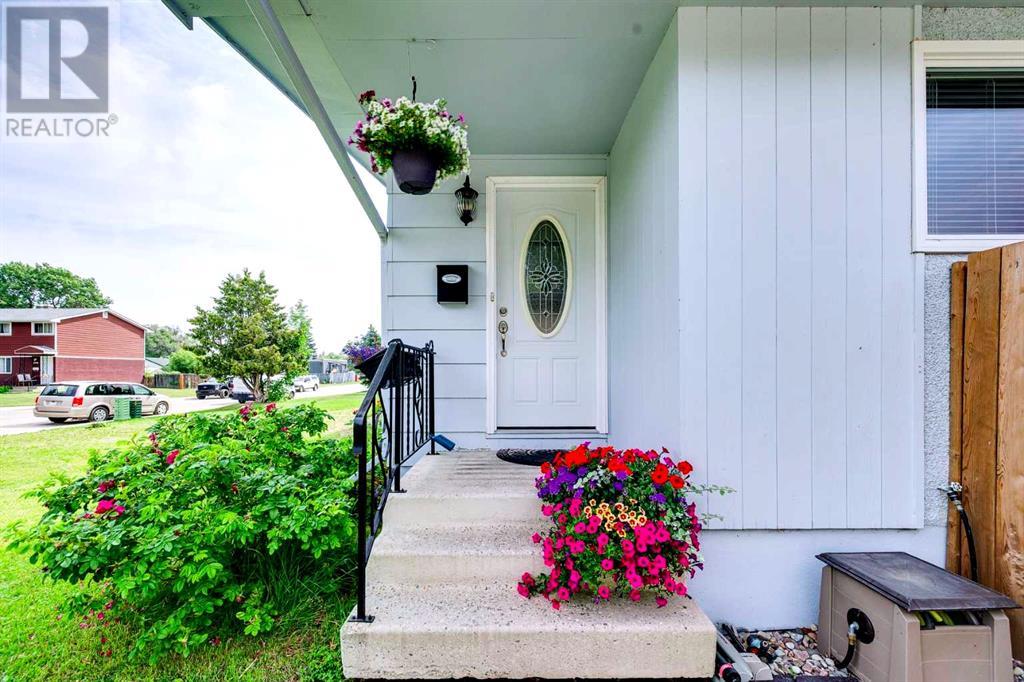 Property at 6027 59 Street image 4