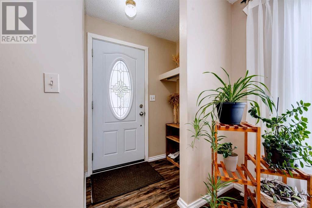 Property at 6027 59 Street image 5
